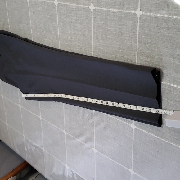 HUGO Boss Dieselstrasse 12 gray wool lined flat front Pants, Size 34R - Picture 12 of 16